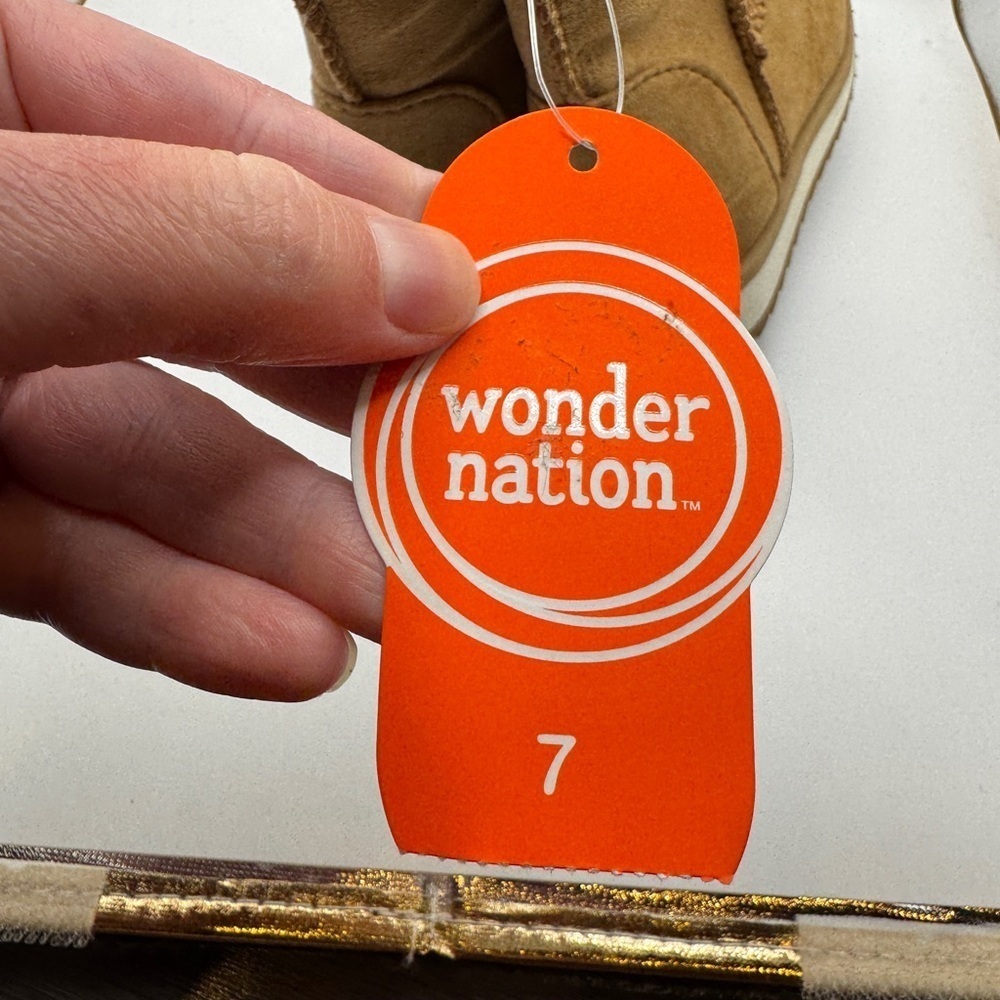 NWT Wonder Nation Toddler Size 7 Girls Tan Faux Fur Winter Boots - Picture 4 of 6